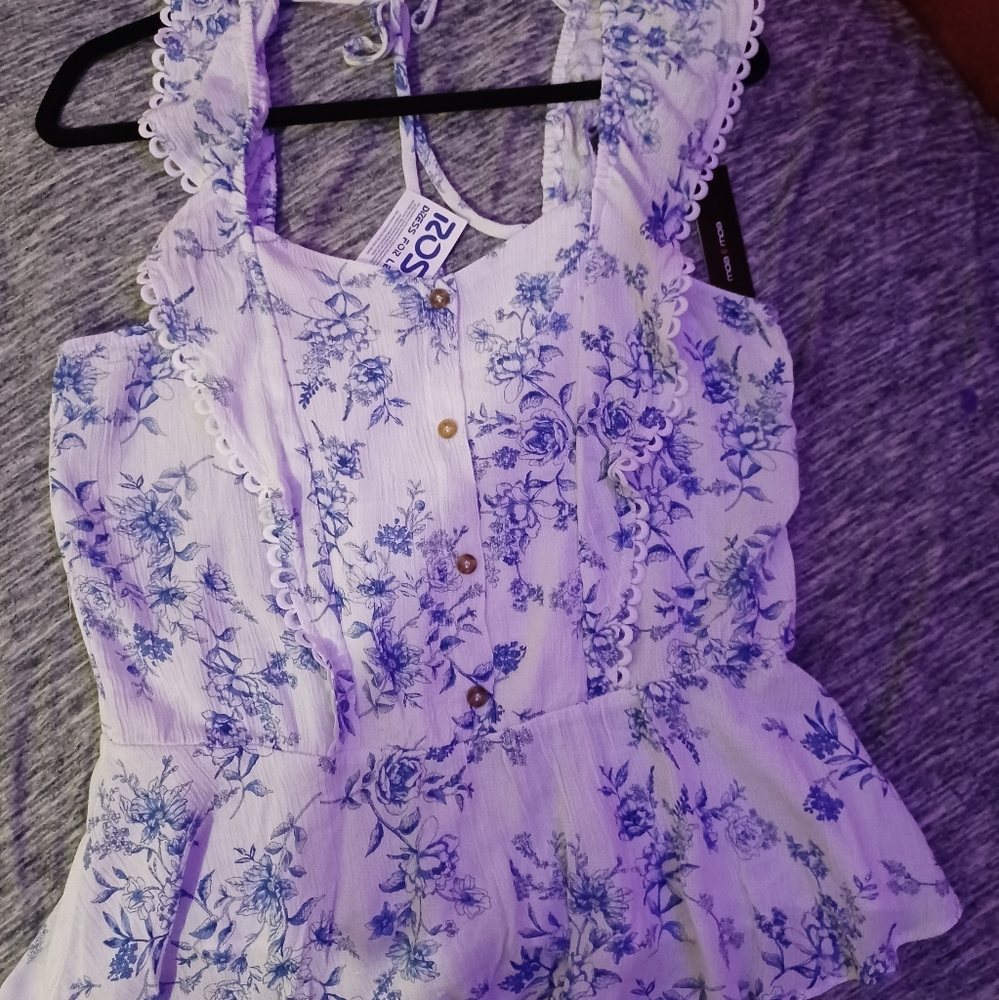 Blouse size large white and blue from moaemoa